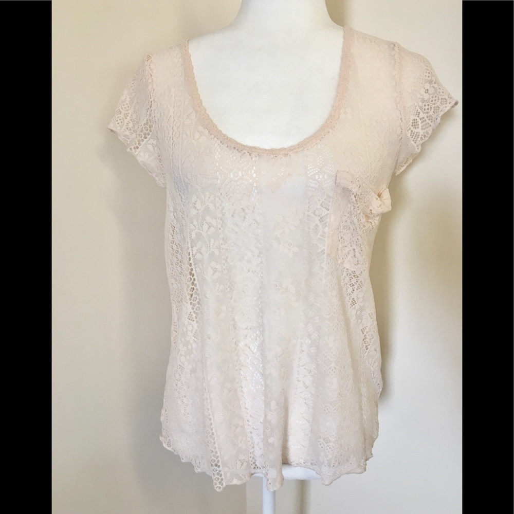 Beautiful Kimchi Blue crochet lace top!